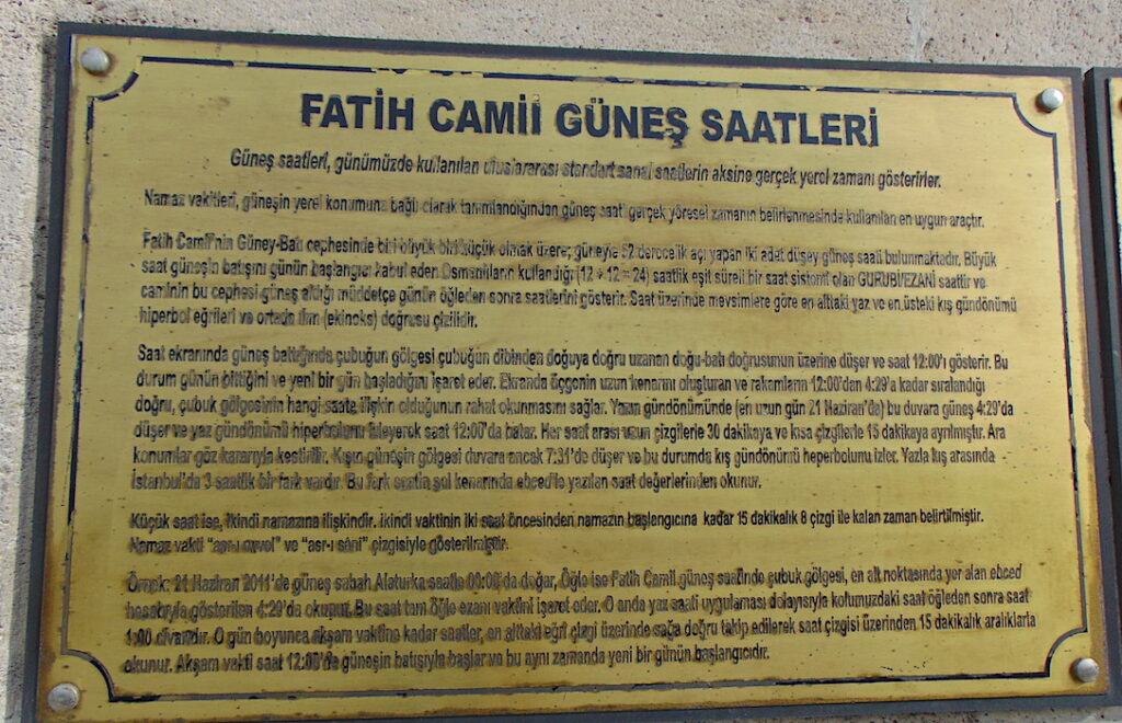 Fatih Camii Güneş Saatleri